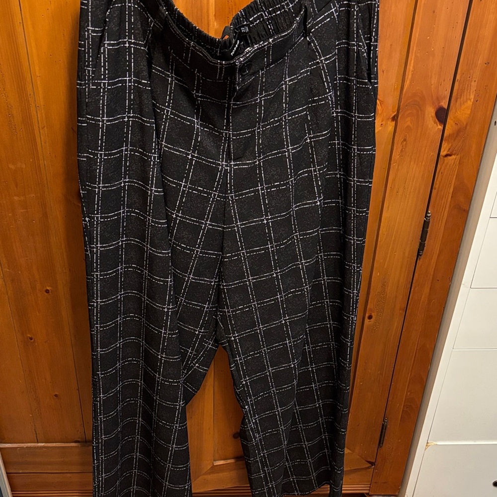 Torrid Black and White Checkered Dress Pants